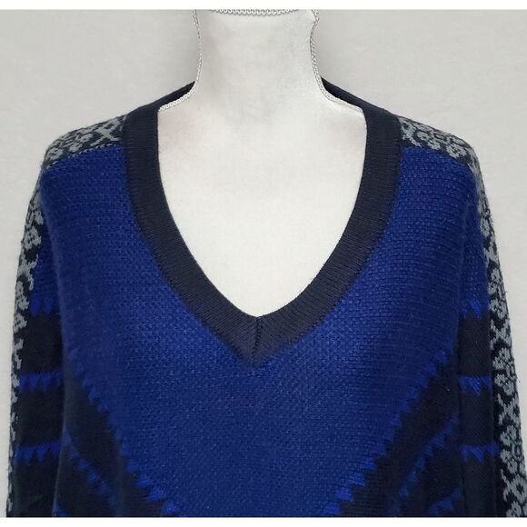 FANTASTIC Fawn Blue Black Bohemian Gray Fringe Aztec Print Wool Sweater Poncho - Picture 3 of 11